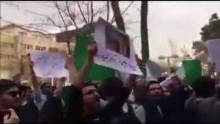 تجمع دانشجویان پلی تکنیک با شعار زندانی سیاسی آزاد باید ، دانشجوی سیاسی آزاد باید گردد ۲۰ اسفند