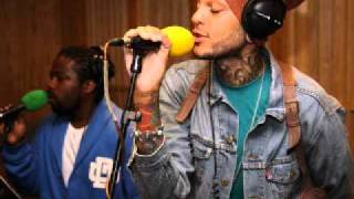 Travie Mccoy ft McLean - Billionaire