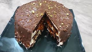 كيكة السنيكرز الفخمه مو طبيعي الطعم ولا غلطه😋 Snickers cake