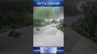 Xe máy lấn làn, lao thẳng vào xe đạp điện ở Vĩnh phúc  #tintuc #tintuc24h #tainan #okvipxuhuong