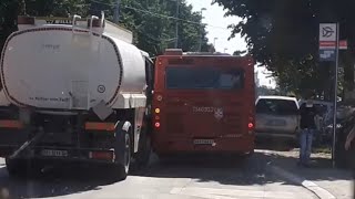 Sudar autobusa i cisterne na autobuskoj stanici u Ugrinovačkoj