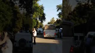 Девушка попала под колеса микроавтобуса на проводах в Каменске Шахтинском