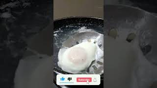 EASIEST WAY TO MAKE POACHED EGGS #shorts #shortsvideo #shortvideo #short