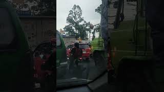 Kereta Api Berhetinya Di Tengah2 Jalan Jadi Macet Deh #cayocayo #saryobms #ngvlog