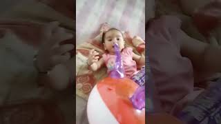 Choti Si Pyarisi Nanhisi #video देखिये बाबू क्या कर रहीं हैं बतक के साथ #subscribe #channel #vral