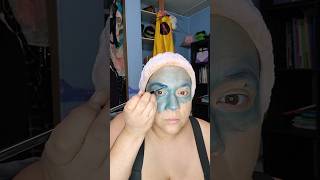 i tried making facepaint from jelly #makeup #hacks #makeuptutorial #fail #win #youfoundmedoingstuff