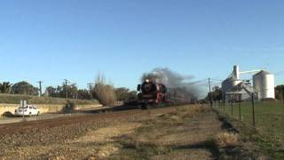 Victorian Trains - Heritage Steam Train - R761 thunders through Springhurst - 14/06/2008