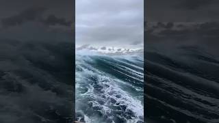 🌊समद्रु तूफान के बीच जहाज में #a big Strom in sea ⛵#shrots #reels  #trendingshorts #sea #merchant