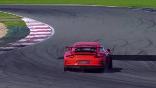 Гонка по треку на Porsche 911 gt3rs and Porsche 911 gt2rs