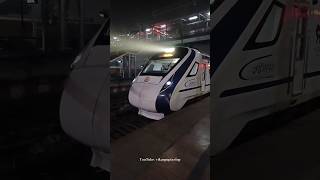 Vande Bharat Express Arriving Gorakhpur Jn. at PF-9 #shorts #vandebharatexpress #viral #viralvideo