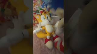 Why can’t tails just relax reading a Sonic comic??🤣🤣😭😭