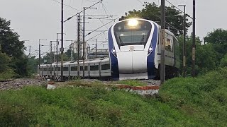 20701 TIRUPATI VANDE BHARAT CURVES THROUGH AT BIBINAGAR 😍🤍