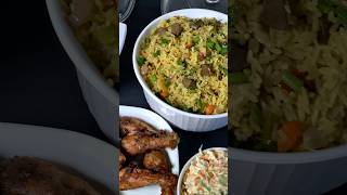 Nigerian fried rice 🤤#shorts #100shorts2024 #cookingathome #viralshorts #recipe #cookingwithlove