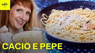 Cacio e pepe: Romige pasta met slechts 3 ingrediënten! 🍝🧀🧂| Sofie Dumont