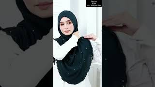 Presenting instant ironless cye crepe hijab with curly pipings and rhinestones..🤩🤩🇲🇾🇲🇾🇲🇾🇲🇾🇲🇾🇲🇾