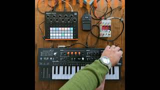 Arturia Minifreak synth in action