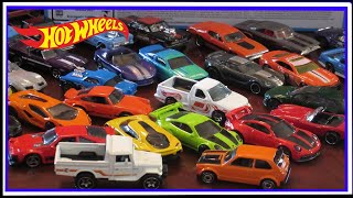 Opening new hot wheels  cars from 2023!