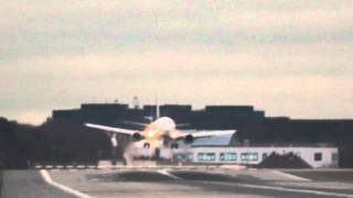 Crosswind Landing during a winterstorm at the Frankfurt intl. airport