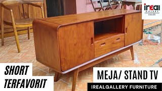 KLASIK, KABINET TV BERGAYA KOKOH BAHAN KAYU JATI SOLID Dengan 2 LACI dan 2 PINTU