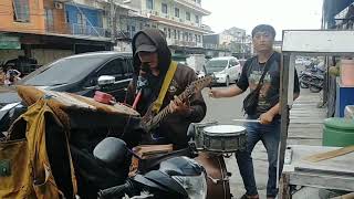 Ada Band Pengamen Jalanan Lumayan Juga Suaranya