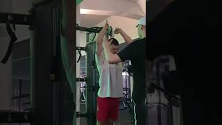 Antrenament Brate Mari Explicat(Triceps)🇷🇴-video scurt #gym #romania #fitness #shorts #sfaturi