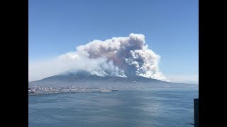 Deadly Volcano Mount Vesuvius is on Fire, Looks like it erupting again!