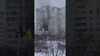 ⚡️ Северная Салтовка после обстрелов российскими солдатами в Харькове.Видео из соцсетей.