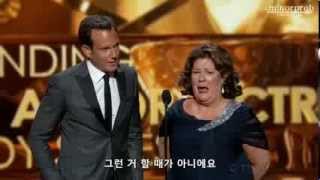 Will Arnett & Margo Martindale presenting at Emmys 2013 (Korean sub)