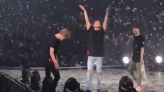 BTS Jimin Falls again on stage @ BTS Love yourself World Tour Concert in LA