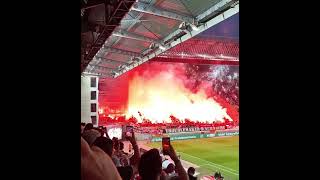 Pyroshow der Nürnberger beim Auswärtsspiel in Kaiserslautern 3:2