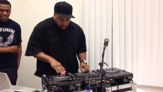 TFYSNation.com: Hot93.7 DJ Wrexx & Yungstar63 Spinning