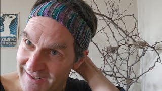 Headband: my first knitting project in under 2 minutes