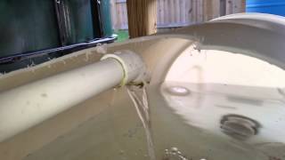 Wicking barrel and bell siphon in aquaponics