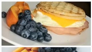 BLUEBERRY WAFFLE SANDWICH EASY HOMEMADE IN MINUTES