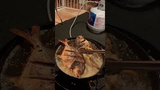 Best fish fry pompano in the rain ☔️ #food #fish #youtubeshorts #fyp #viralvideo #viral #shorts