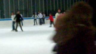 Patinando no gelo -  Olympiapark /Munique