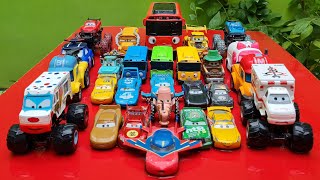 Looking for Lightning McQueen Cars: Lightning McQueen, Finn McMissile, Doc Hudson, Sheriff, Sally