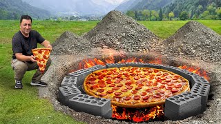 Pizza Gigante en el Patio con Ingredientes Caseros