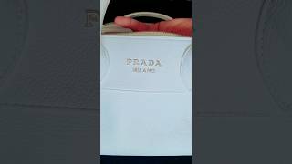 بريق الكلاسيكية المتجددة حقيبة يد برادا PRADA الباهتة تعود بإطلالة جديدة #shorts