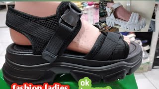 sandal!!!!!  trendy and kereeen,,cocok bagi anda yang suka bajalan,,,😁😁😁😁