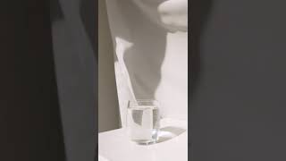 The sounds of soda. Soda is poured into a glass. ASMR #SHORTS