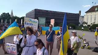 Мітинг за Україну. Відень.Wien. 15.05.2022. співаємо під кавер "надія є". MadHeads