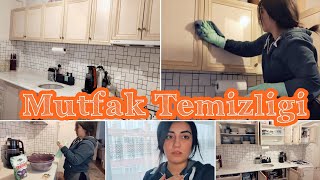 DETAYLI MUTFAK DOLABI TEMİZLİĞİ | MUTFAK DÜZENİM | AH BAŞIMA GELENLER, ÇOK KORKTUM🙄 | #Vlog 20