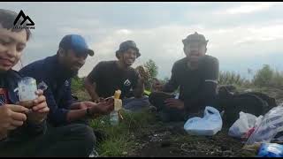 KOPI PAKE SEUPAN CAU DI PUNCAK GUNUNG TAMPOMAS.... "MANTAPS"