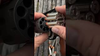 Loading Revolver Moon Clips (S&W model 327 8 shot)