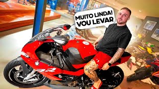 LEVEI ELE NA LOJA DA BMW E ELE APAIXONOU NA S1000 MAIS RARA DO BRASIL! 🇧🇷 (apenas 3.000km)