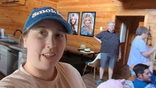 MOST AMAZING DOLLY PARTON THEMED CABIN - Pigeon Forge Trip 2024 - Travel Day