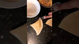 How to fold samosa with samosa roti or samosa sheet#asmr #homemade#shortsvideo #asmrsounds#asmrvideo