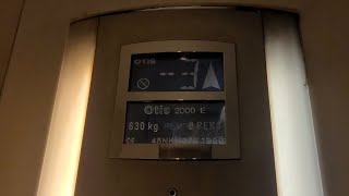 Beautiful Otis 2000E elevator from 1999 (📍Marseille, FR)