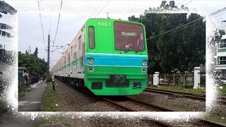 Mengejar KRL Commuter Line Dengan Sepeda Motor